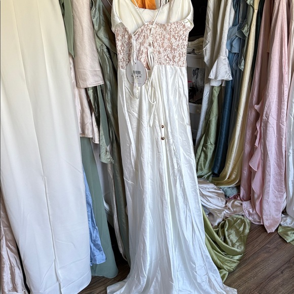 Selfie Leslie- Golden Era Cowl Neck Lace Waist Midi Dress White - Picture 6 of 6